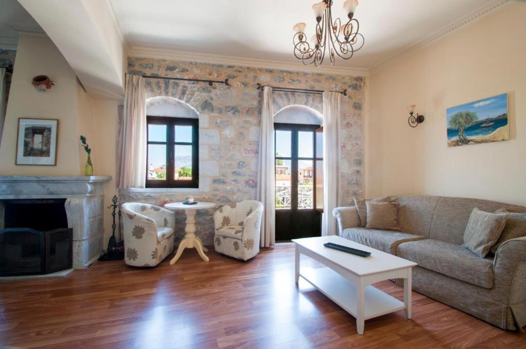 Areos Polis Boutique Hotel Areopoli Bagian luar foto